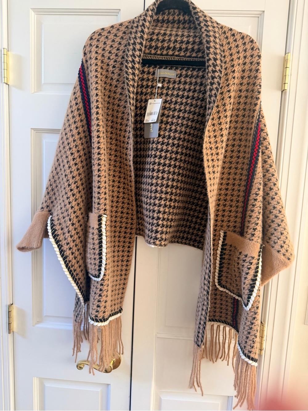 NWT Versona Camel and Black Houndstooth Fringe Shawl Cape with Red Stripe